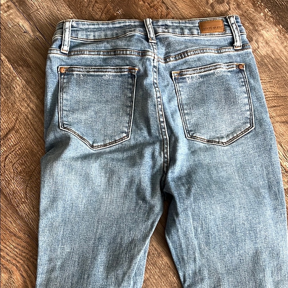 Judy Blue jeans ๐ size 28 control top skinny Light Blue Distressed - Picture 7 of 11